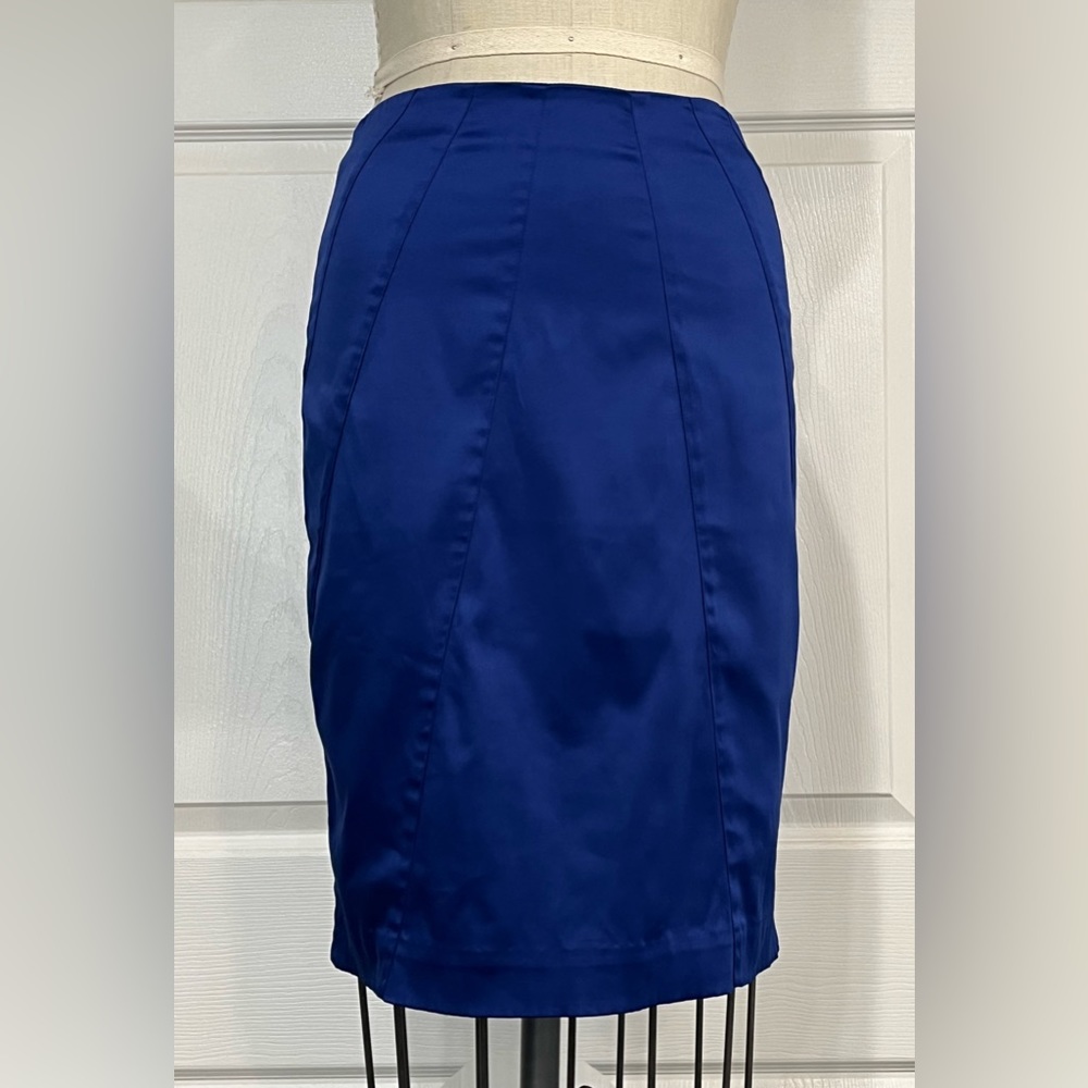 H&M electric blue satin paneled pencil skirt with metallic back zipper, sz 6